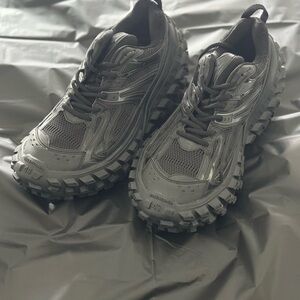 BALENCIAGA MEN'S BOUNCER SNEAKER IN BLACK